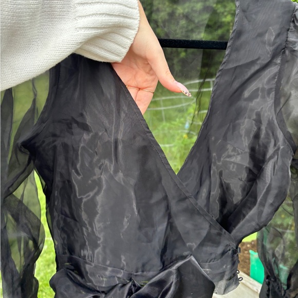 Cute going out top - Picture 3 of 4